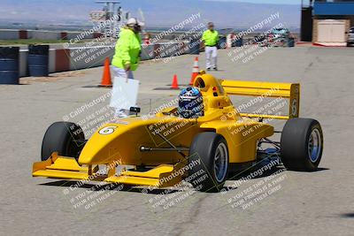 media/Jun-05-2022-CalClub SCCA (Sun) [[19e9bfb4bf]]/Around the Pits/